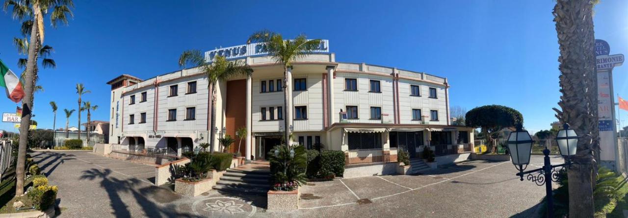 Venus Park Hotel Castel Volturno Exterior photo