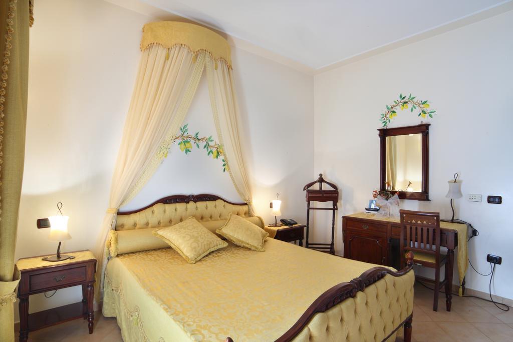 Venus Park Hotel Castel Volturno Exterior photo