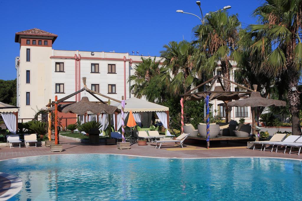 Venus Park Hotel Castel Volturno Exterior photo