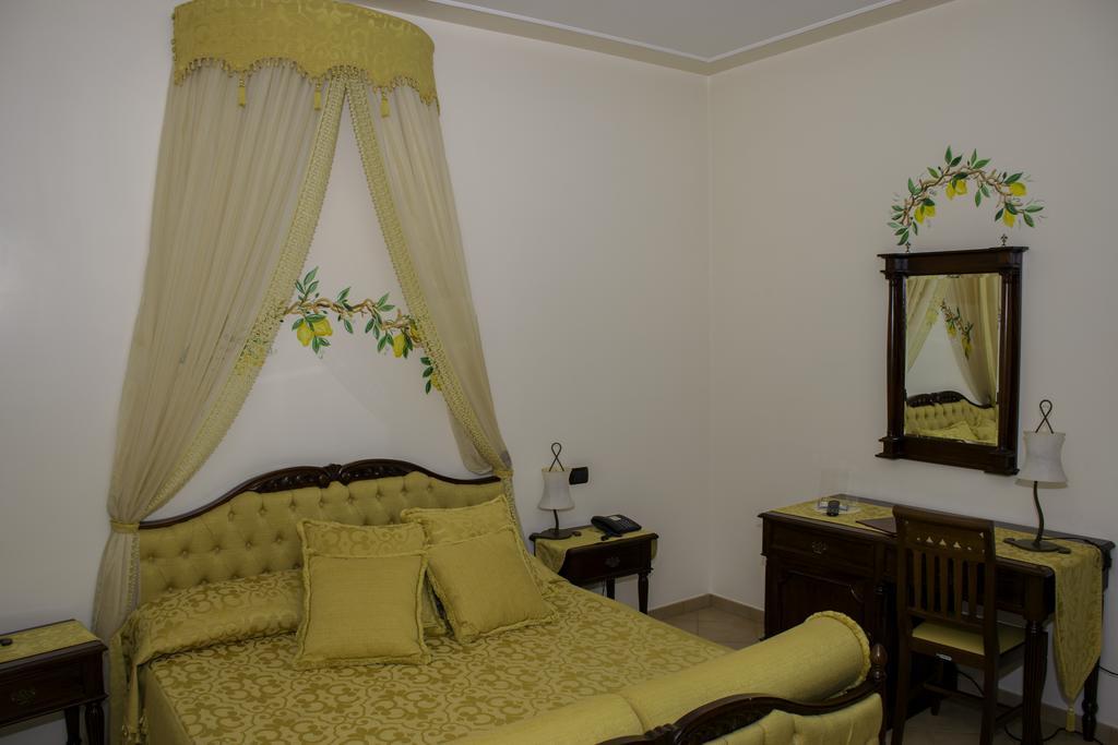 Venus Park Hotel Castel Volturno Exterior photo