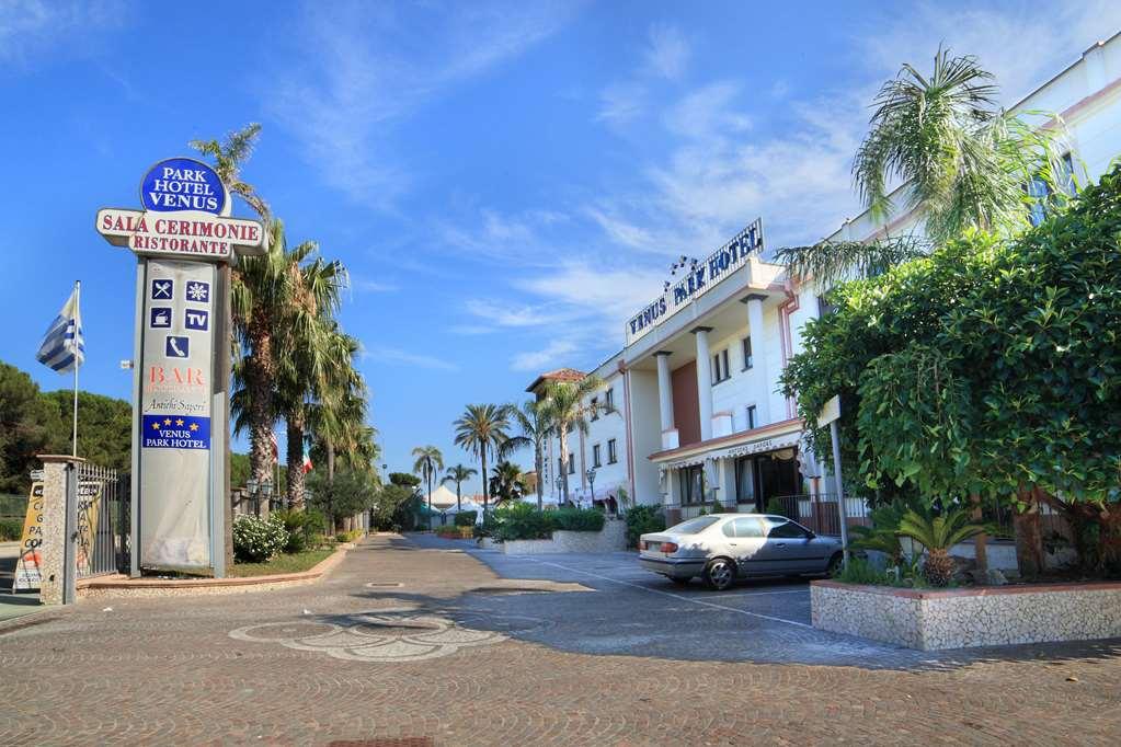 Venus Park Hotel Castel Volturno Exterior photo